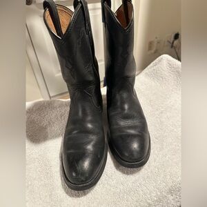 Ariat Black Leather Women’s heritage cowboy Boots size 7